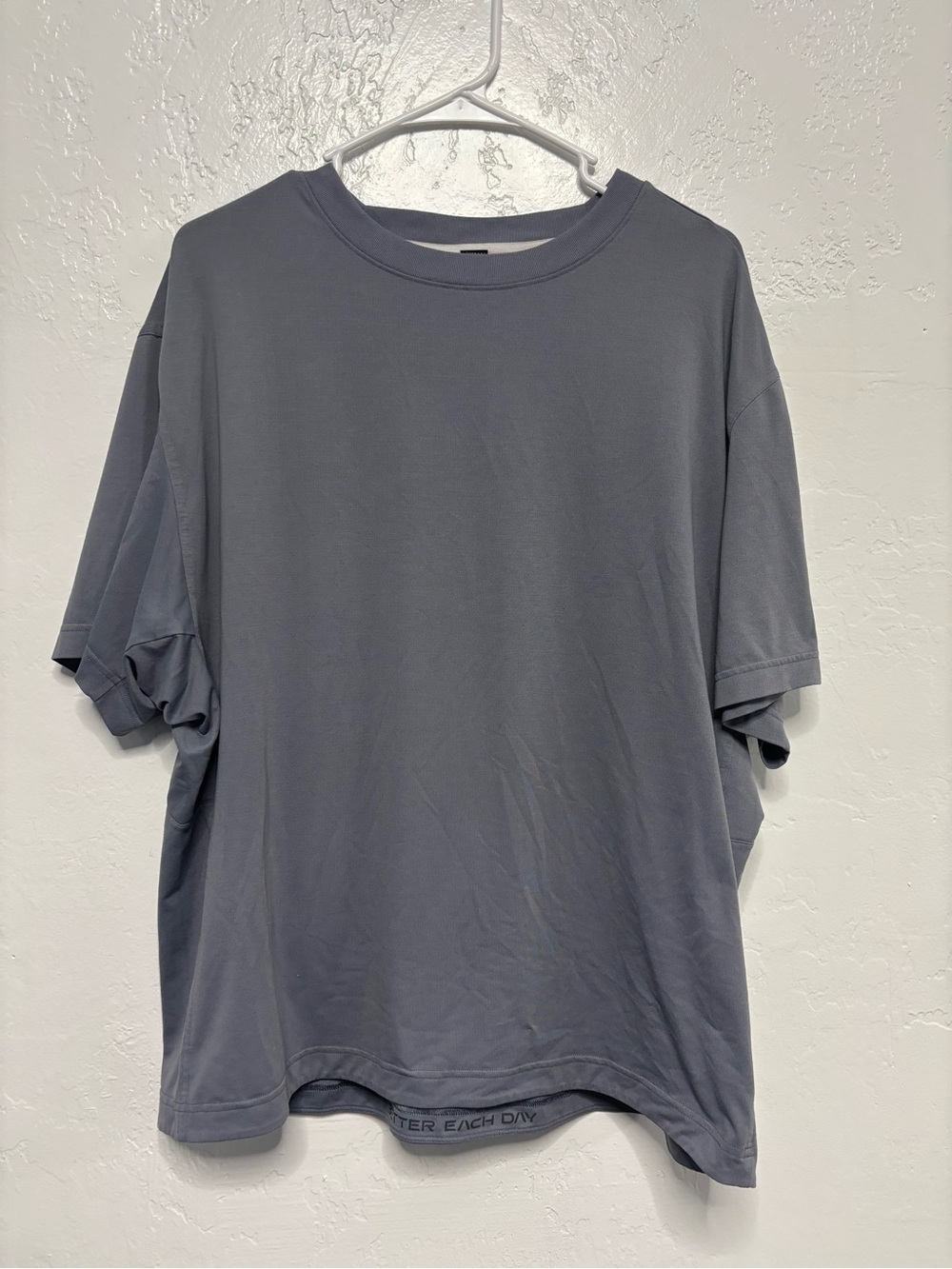 Men’s size large lululemon active shirt, #K1243